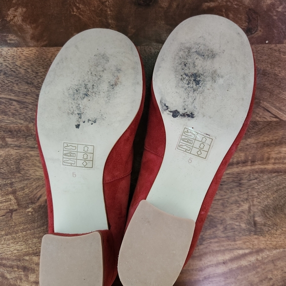 Jeffrey Campbell Red Suede Low Heel Round Toe Pumps - Picture 8 of 9